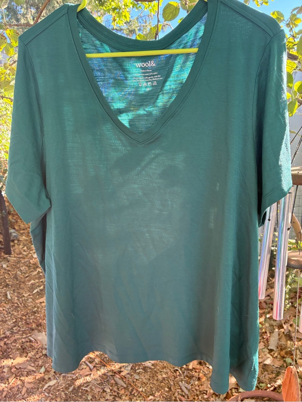 Wool& Dark Green V-Neck Tee size 2X